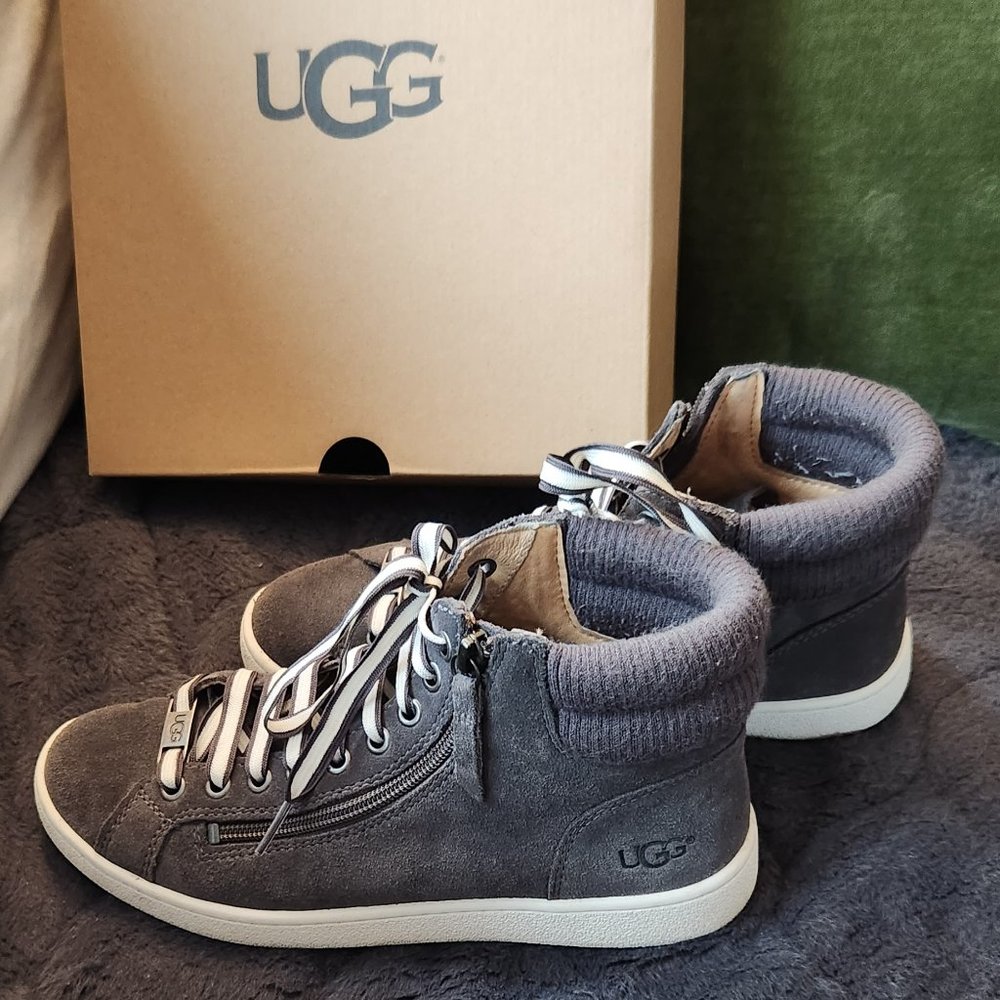 Ugg Olive Trainer - image 5